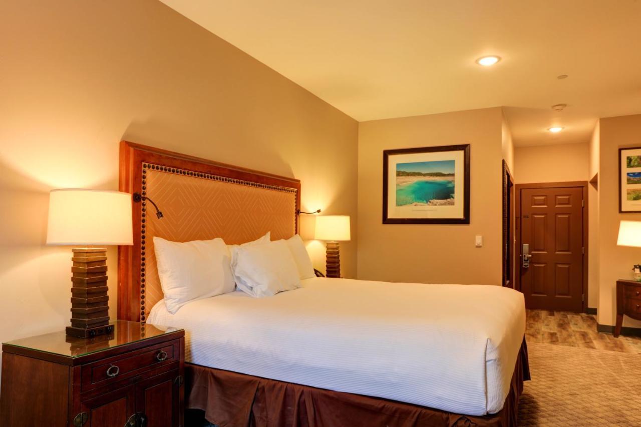ווסט ילוסטון Wagon Wheel Hotel מראה חיצוני תמונה